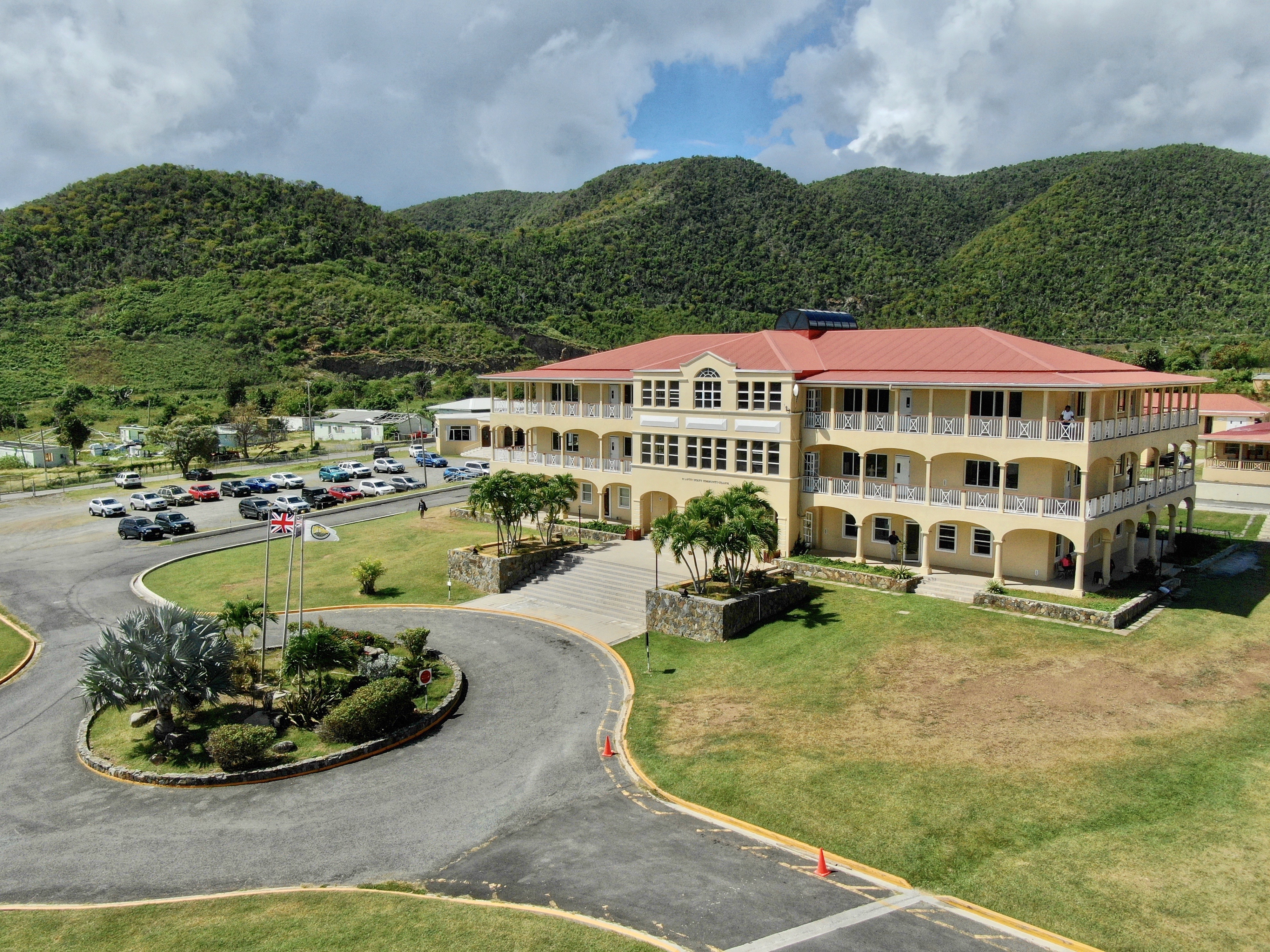 Gale Johnston’s Legacy of Service Lives On Through $35,916 Gift to HLSCC